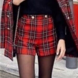 • Zara • Plaid Shorts •